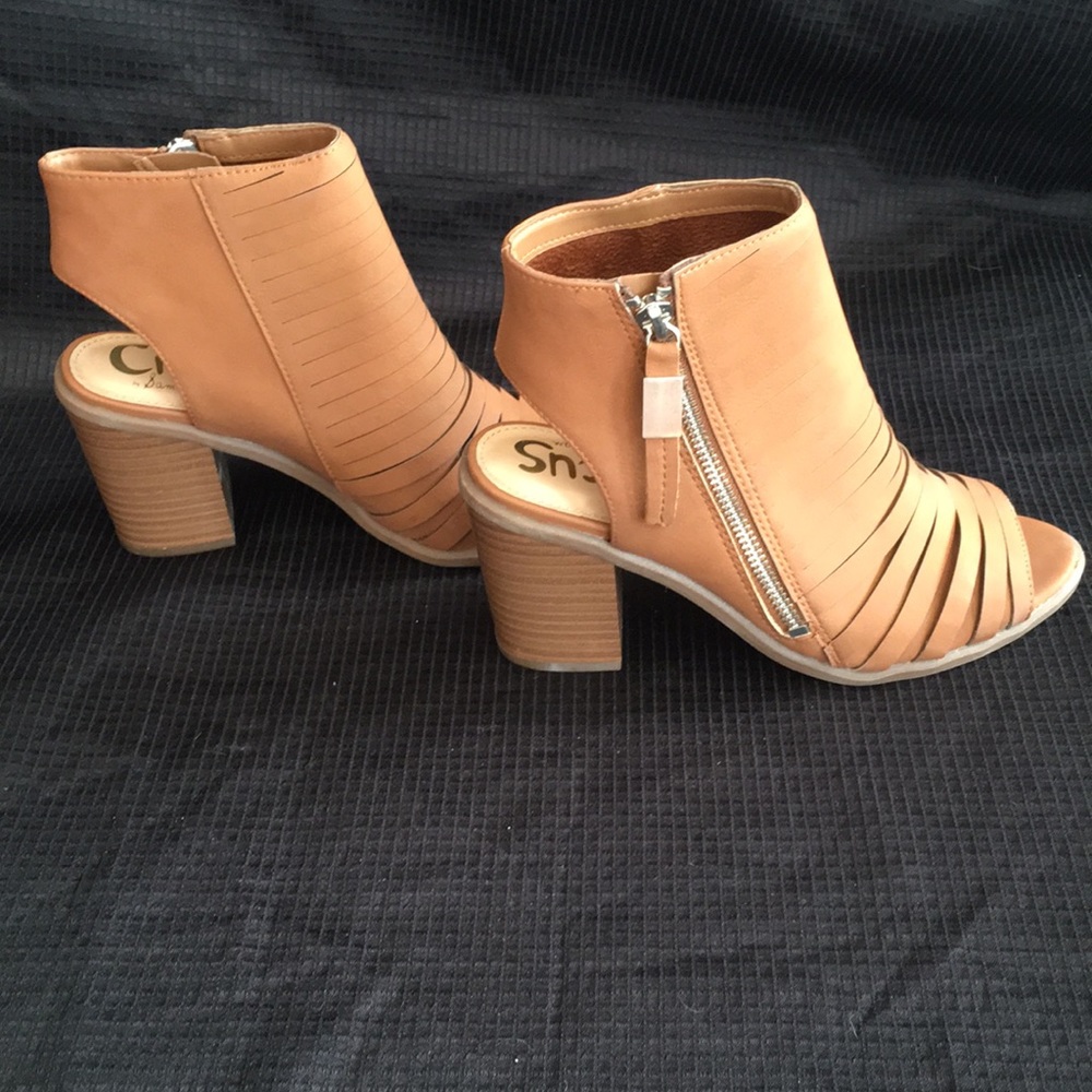 NWT/NIB Circus by Sam Edelman Kesler Sandals - Picture 3 of 8